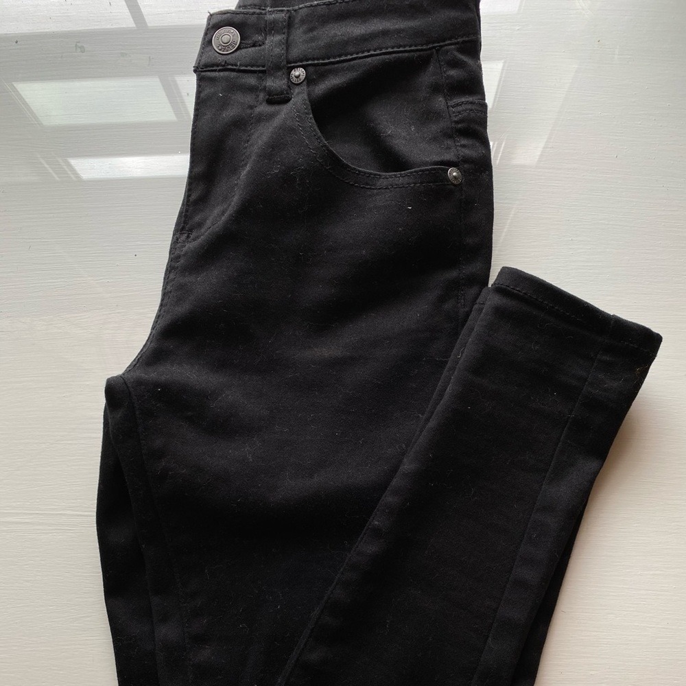 Black skinny jeans